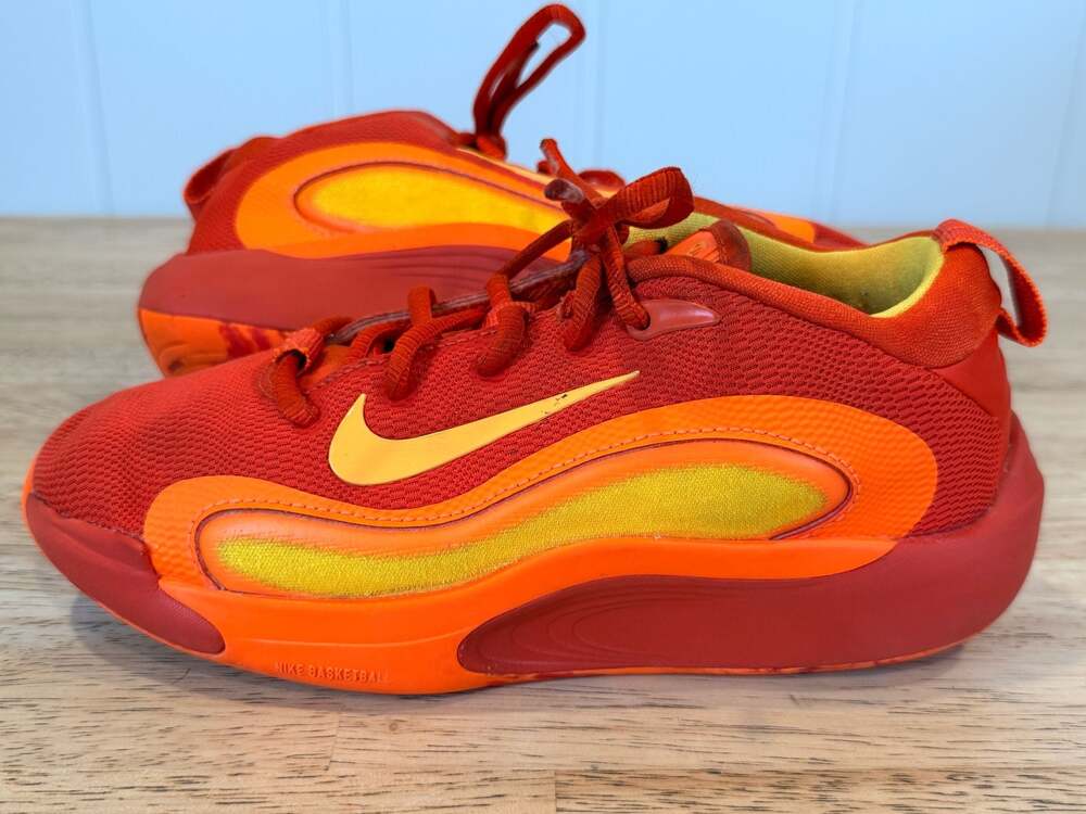 Nike IsoFly PS 'Total Orange' Basketball Shoe Big Kids Size 3.5Y